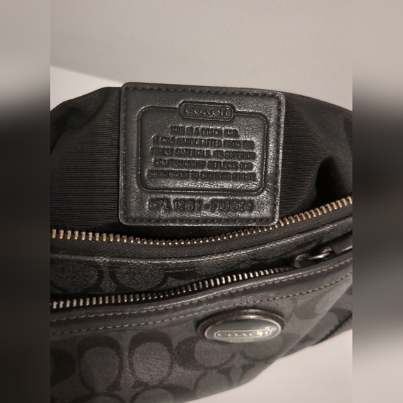 Coach Duffle EW Signature 18924 Black & Dark Gray Leather Bag - Picture 6 of 11